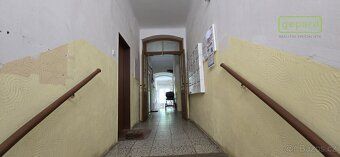 Zděný byt o dispozičním řešení 1kk o výměře 28,20m2 ve třetí