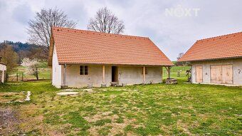 Na pomezí Strakonicka a Prachaticka, v klidné části obce Pře