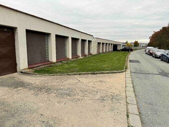 V zastoupení majitele nabízíme k pronájmu garáž o výměře 18 