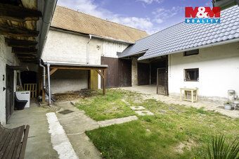Nabízíme vám ke koupi chalupu o dispozici 3+1 se zahradou a 