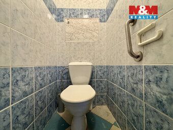Nabízíme k prodeji prostorný byt s garáží o dispozici 4+1 a 