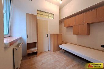 Ev.č. 5380BL054 Nabízíme k pronájmu útulný ateliér o přibliž