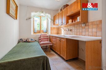 Nabízíme k prodeji zemědělskou usedlost o obytné ploše 245 m