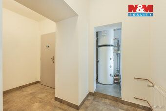 Hledáte moderní bydlení s rychlým dosahem Prahy a klidem ven