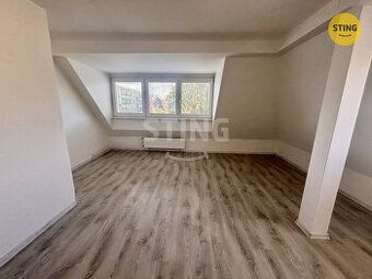 Nabízíme k pronájmu slunný byt 2+1 o výměře 56m2 na ul. 28.ř