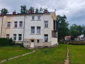 Nabízíme k pronájmu byt 1+kk, který se nachází v 3. NP (podk