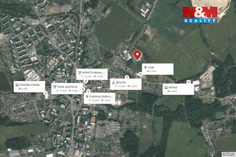 Hledáte prostornou zahradu na okraji města? Tento pozemek by