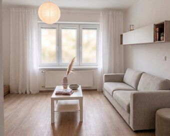 Nabízíme k prodeji zrekonstruovaný byt 2+1 o výměře 61 m² v 