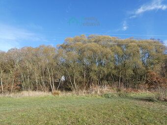 Nabízíme k prodeji atraktivní pozemek o výměře 1863 m², nach