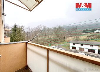 Byt o dispozici 3+1 o užitné ploše 63 m2 po vkusné rekonstru