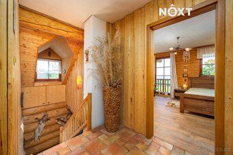 Prodej krásného srubu 5+kk, pozemek 861 m2, Velký Chlumec, o