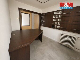 Nabízíme k pronájmu komerční prostory o výměře 189 m² v Karv