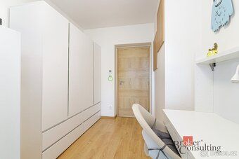 Prodej bytu 3+kk se soukromou zahradou a parkovacím stáním –
