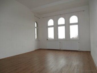 Hledám dlouhodobý pronájem bytu v Teplicích, od 120 m2, prvn