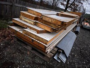 Prodám halu z puropanelů, sekční vrata. Rozměr 6,5x8,5x6,5 -