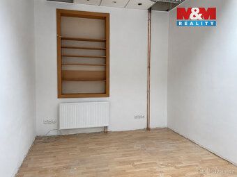 Nabízíme k pronájmu atraktivní komerční prostor o rozloze cc