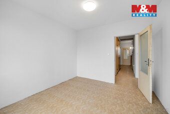 Prostorný byt 3+1 se splacenou anuitou, lodžií a zděnou skle
