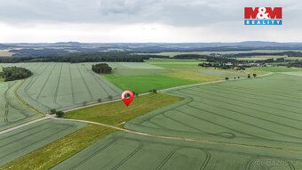 Na prodej jedinečný pozemek o celkové výměre 101 002 m². Poz