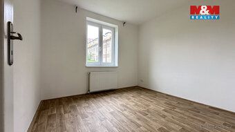 Nabízíme k pronájmu prostorný a světlý byt 2+1 v Benátkách n