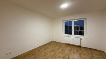 Pronajmu prostorný byt 3kk (85 m²) ve 3. patře bytového domu