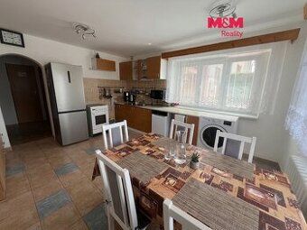 Pronajmu prostorný byt 3kk (85 m²) ve 3. patře bytového domu