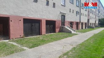 Nabízíme k prodeji garáž která je součást bytového domu. Jed