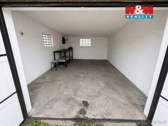 Nabízíme k prodeji prostornou a udržovanou garáž o výměře cc