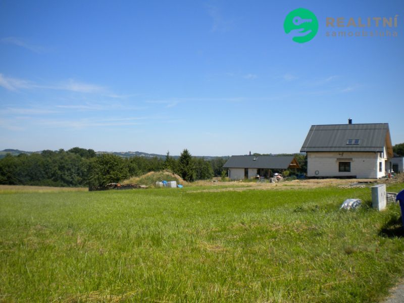 Prodej stavebního pozemku 1685m2 Nabízíme stavební parcelu o