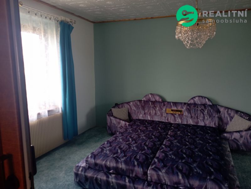 Nabízím krásné spolubydlení 2+1 až 3+1 samotné mamince (samo