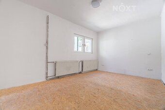 Hledáte dům, který už má dobrý základ, ale zároveň vám nechá