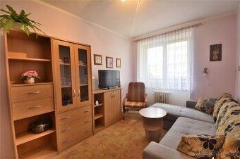 Pronajmu byt v Úpici 1+1 pracujícím lidem, 42 m2, kauce: 10 