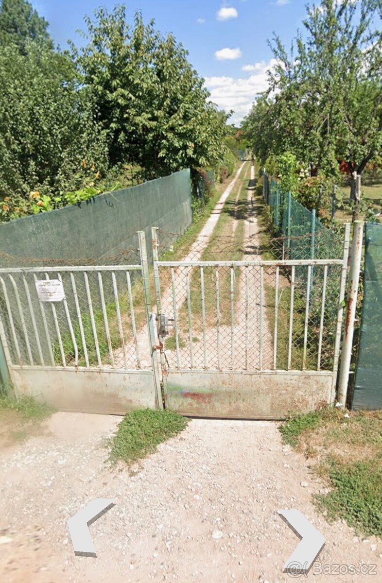 DOTAZY NA TEL. 739288068
Prodám pozemek (zahradu) s podsklep