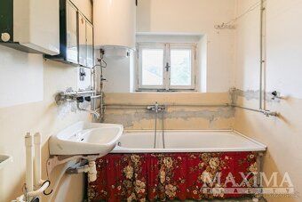 Exkluzivně nabízíme k prodeji rodinný dům o dispozici 4+1 v 