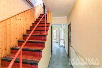 Exkluzivně nabízíme k prodeji rodinný dům o dispozici 4+1 v 