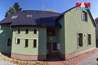 Nabízíme k pronájmu prostorný a světlý byt 3+kk o užitné plo
