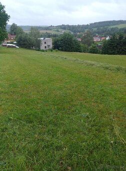 Prodám stavební pozemek o rozloze 5720 m2. Nemovitost se nac