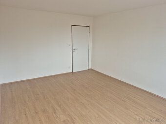 Nabízíme k pronájmu byt 4+1 po úplné rekonstrukci interiérů 