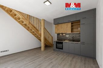 Nabízím k pronájmu byt 3+1 v 1. patře rodinného domu v Letoh