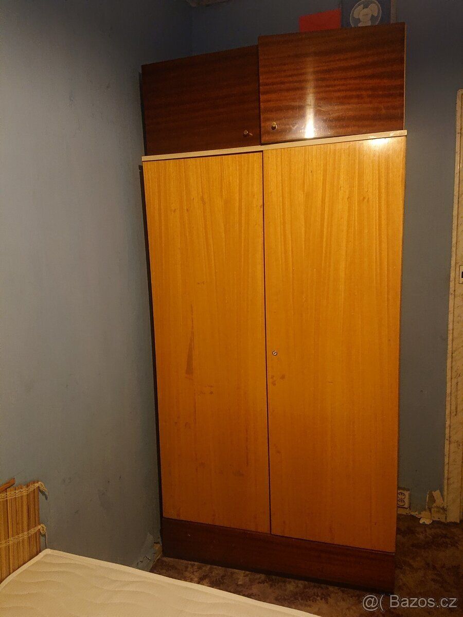 Bydlíme ve sdíleném bytě 4+1, zvýšené přízemí,panelovy dům,O
