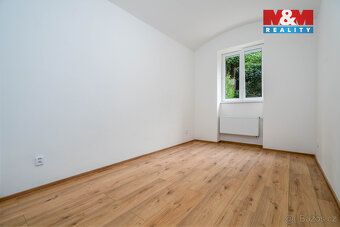 Nabízíme k prodeji zcela zrekonstruovaný byt 2+1 o užitné pl