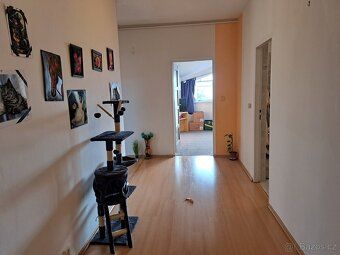 Pěkný prostorný byt o velikosti 4 + kk a rozloze 120 m2 ve 4