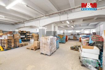 Nenechte si ujít tento objekt o zastavěné ploše 2215 m², roz