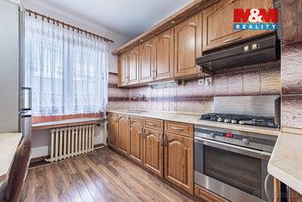 Nabízíme k prodeji rodinný dům o užitné ploše 233 m² stojící