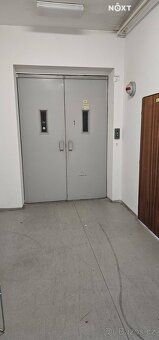 Pronájem prostor od 28 m2 až do 98 m2 pro účely podnikání, u