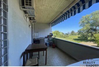 Hledáte zrekonstruovaný apartmán s panoramatickým výhledem?
