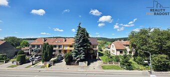 Mezonetový byt 4+kk Brno Jinačovice, parkovací stání, nedale