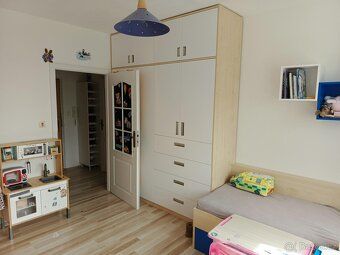 Slunný a zrekonstruovaný byt 3+1 s balkonem, nízkými náklady