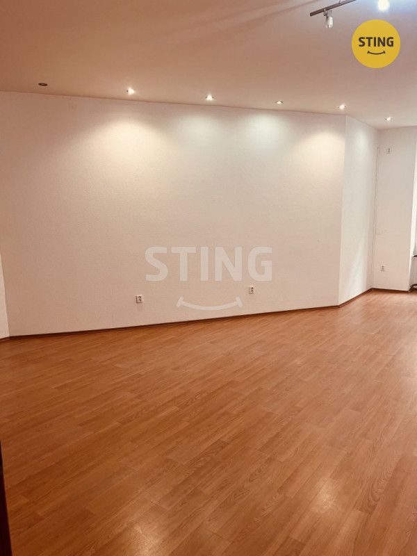 Pronájem kancelářských prostor o velikosti 132 m2, které se 