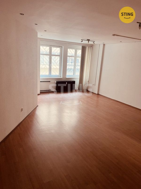 Pronájem kancelářských prostor o velikosti 132 m2, které se 