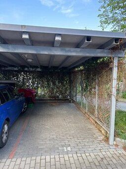 Pronajmu garáž v Brně-Obřanech. Cena 3.000 Kč měsíčně. První